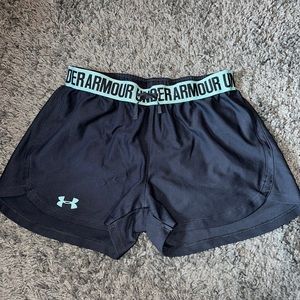 Under Armour shorts💙